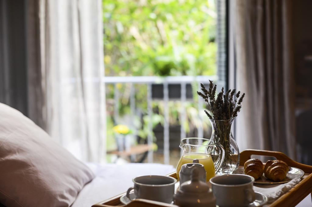 Your "Home Away From Home" In Acropolis Athens Luaran gambar